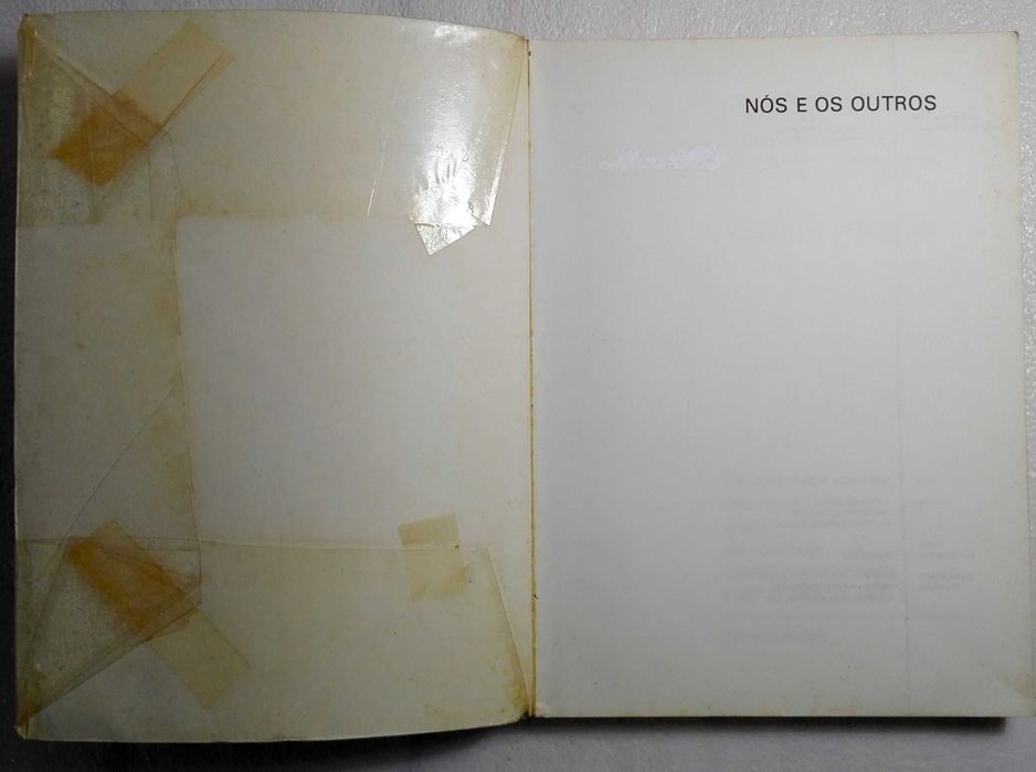Livro Nós e os Outros - Textos em Português - 10º ano