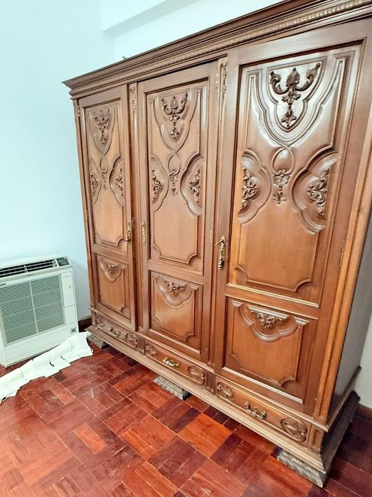 Roupeiro Vintage - bem conservado