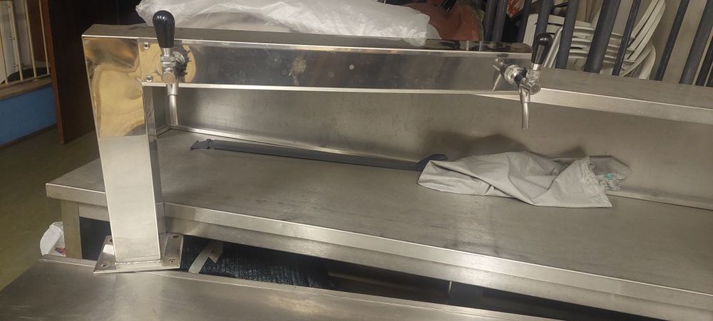 Torre de cerveja lateral