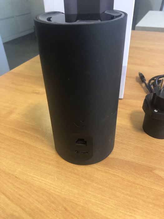 Canary Security Camera (Like New)64283967041921124