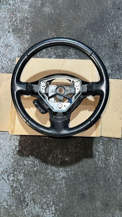 Volante Toyota Yaris