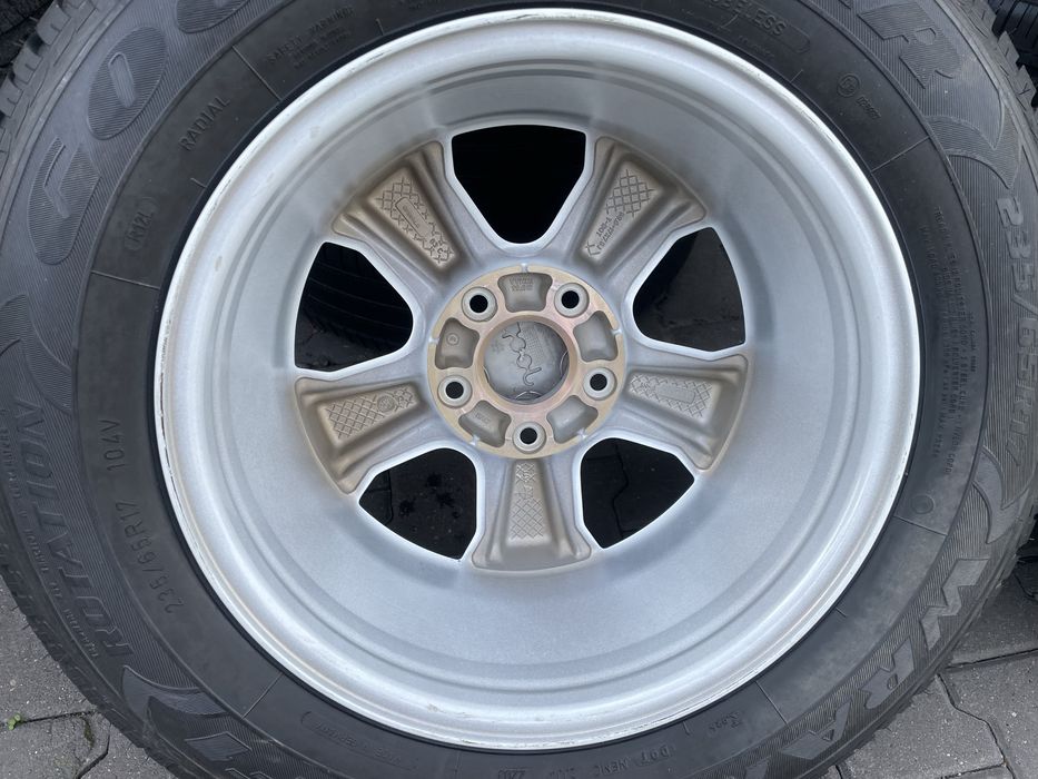 Orginalne kola Jeep Overland + Goodyear