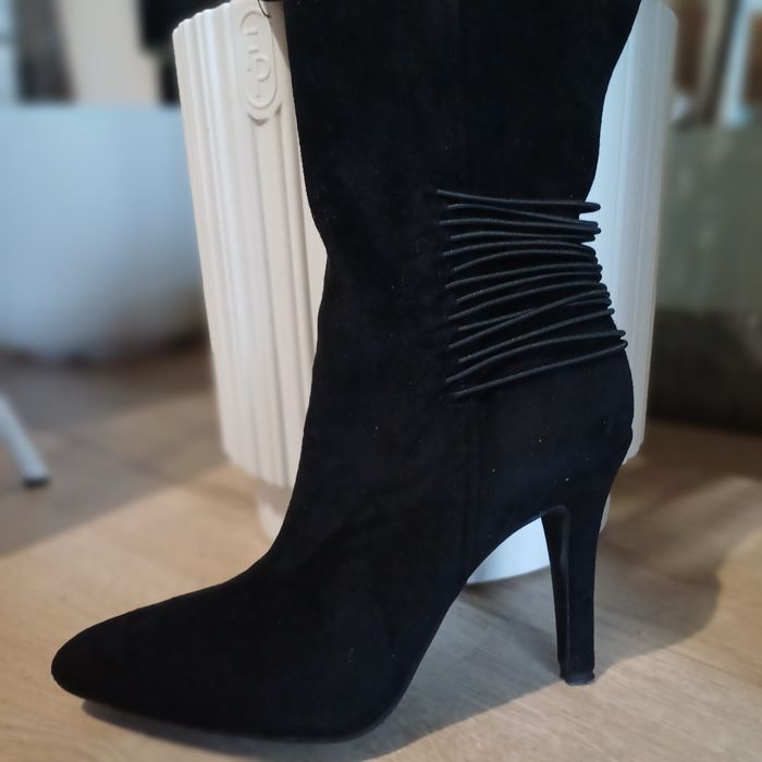 Czarne kozaki BCBG Eneration USA