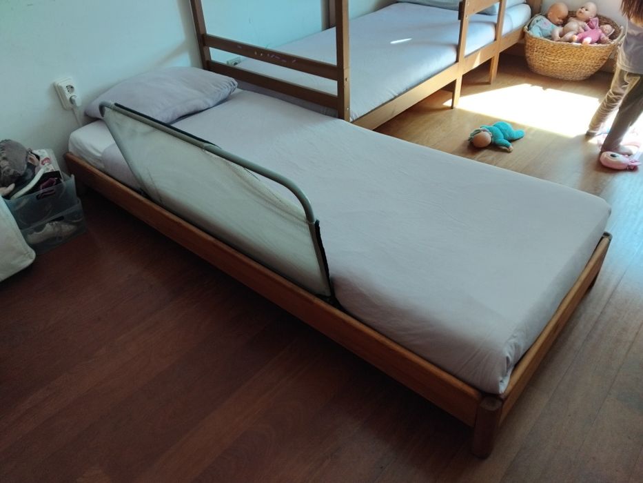 Cama baixa solteira