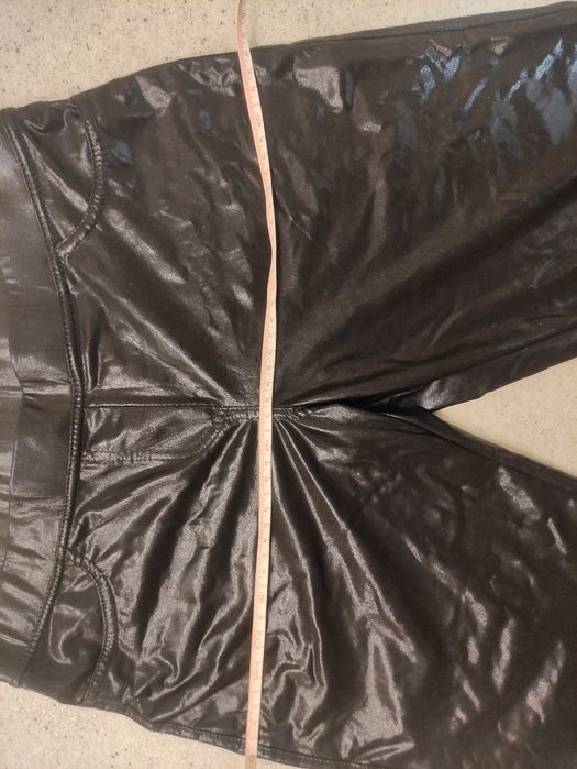 Виниловые штаны брюки