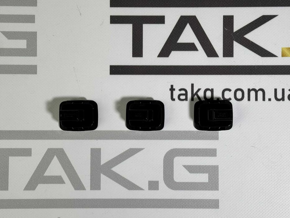 Кнопка відкриття капота багажника Tesla Model 3 Y X