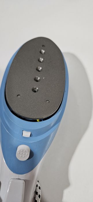 Ferro de vapor completamente novo