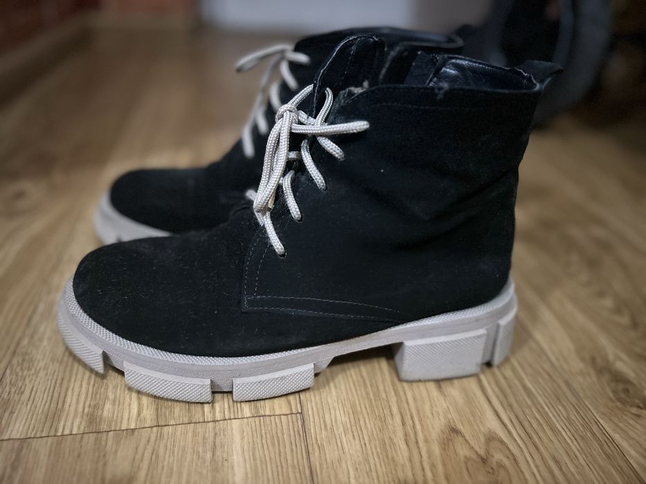 Ботинки зимові в гарному стані