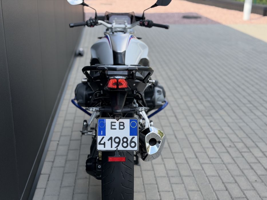 2021 BMW R1250R HP