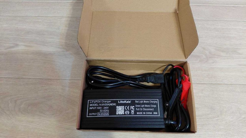 Розумний зарядний пристрій LiitoKala 14.6v 20a  для lifepo4