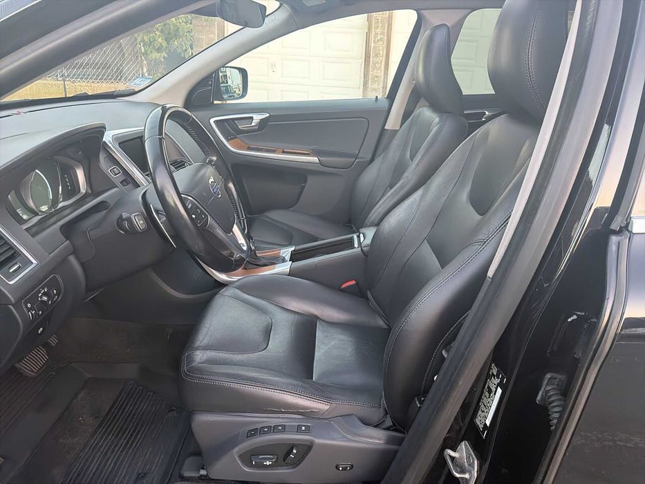 Volvo XC60      2014