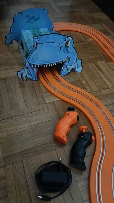 Pista Hotwheels (Dino)