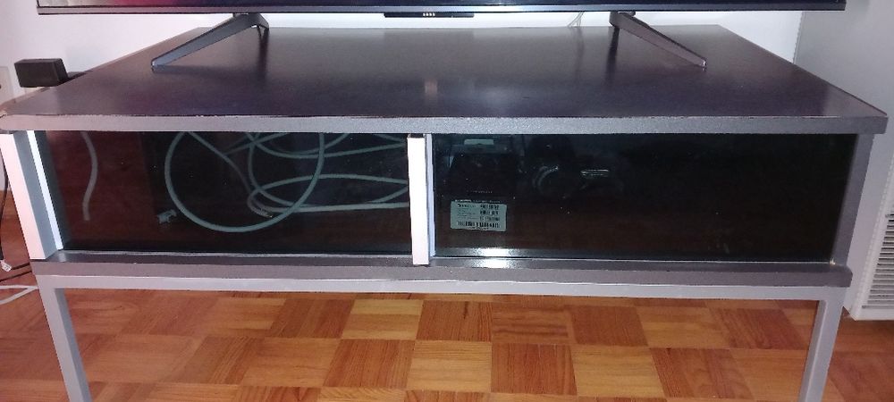 Mesa de apoio para televisão