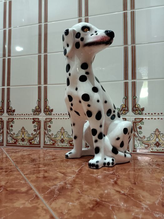 Cão dálmata em loiça enfeites casa quarto apartamento vivenda escritór