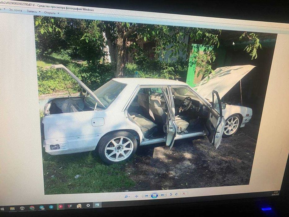 Монитор LG W2242s