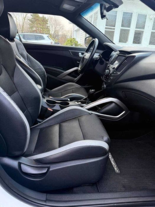 Hyundai Veloster Turbo      2016