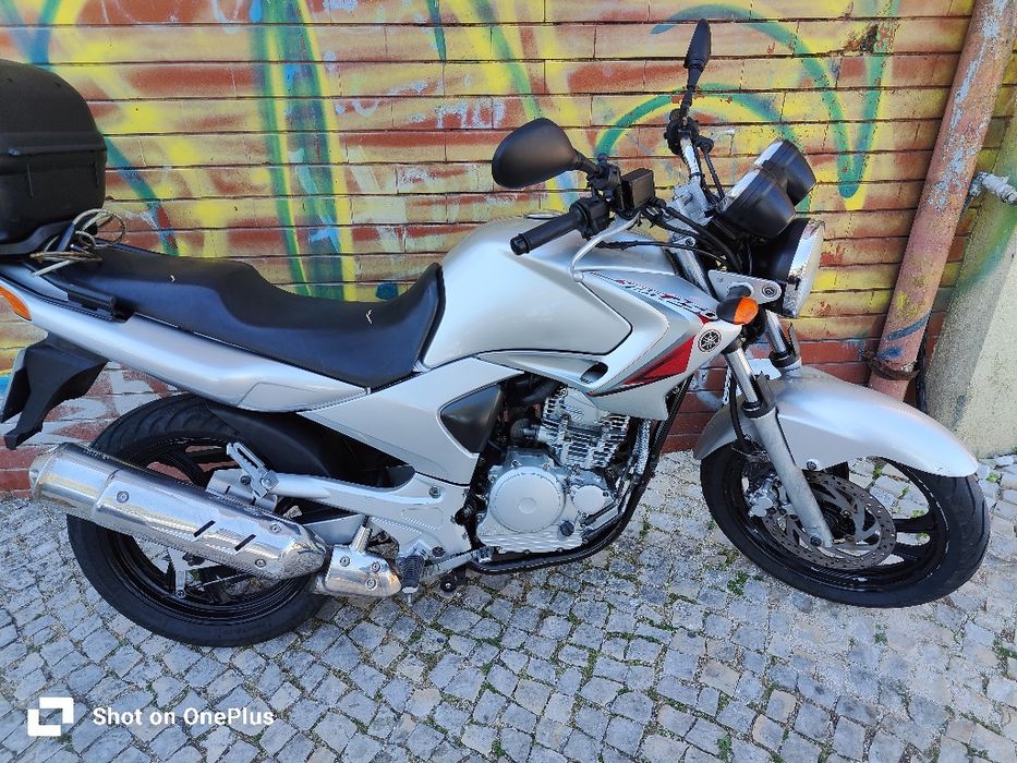 Yamaha YBR 250 Fazer.