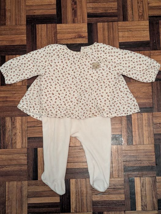 Roupa bebé até 9 meses