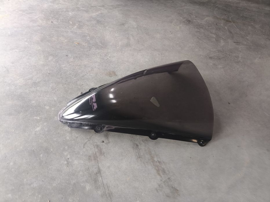 Yamaha r1 RN04 szyba MRA