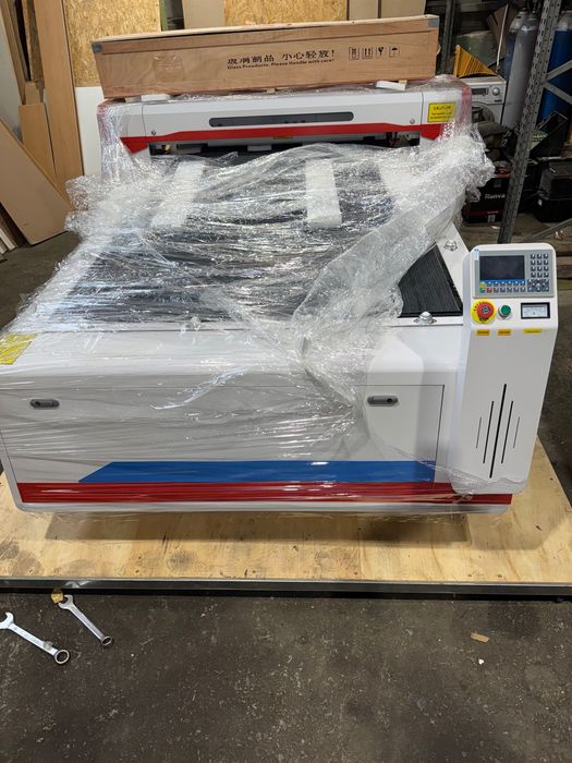 Profesjonalny laser co2-1325, duże pole pracy, mocny - 300W