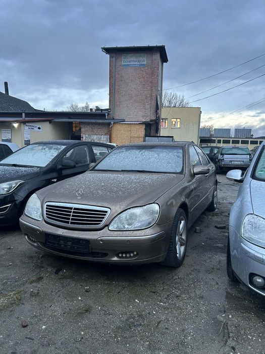 Sprzedam mercedes s klasa na części w220.