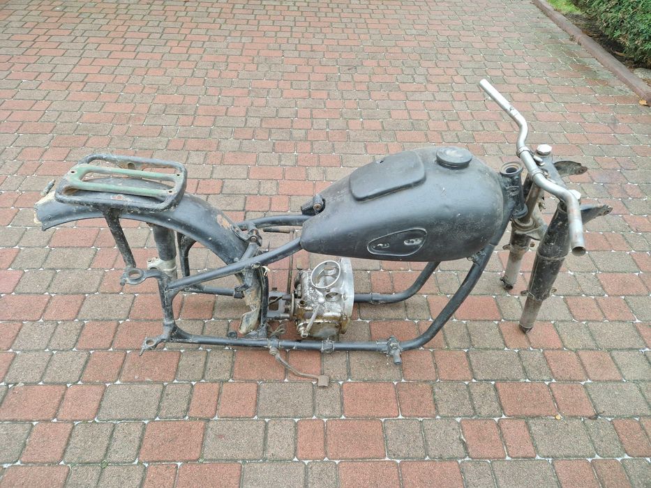 Продам запчастини на  мото М 72.