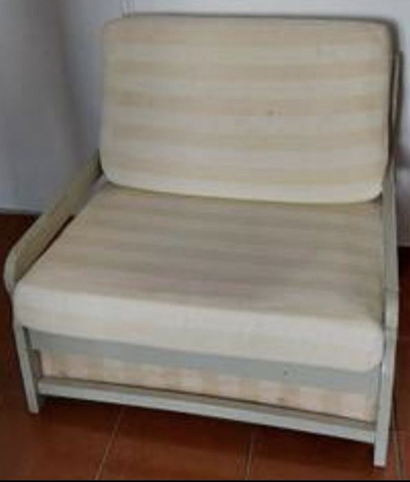 2 camas de solteiros, colchão, cadeirão-Cama e/ou cabeceira de cama...