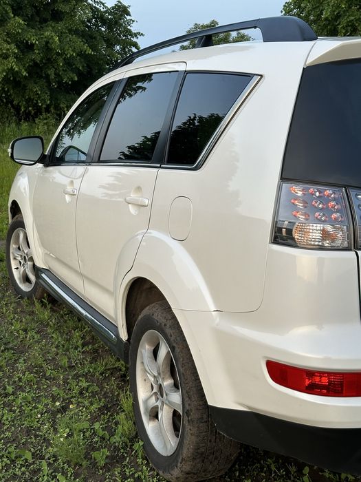 Mitsubishi outlender xl