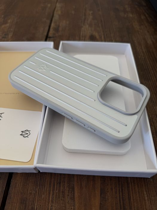 Etui Case Rimowa 16 Pro