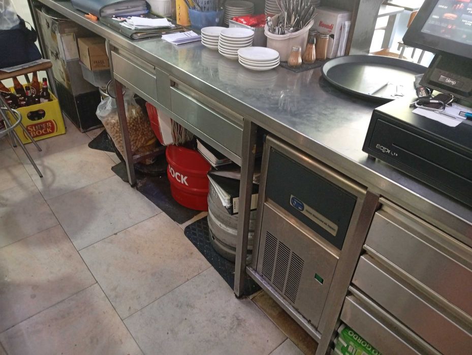 Conjunto vitrines pastelaria