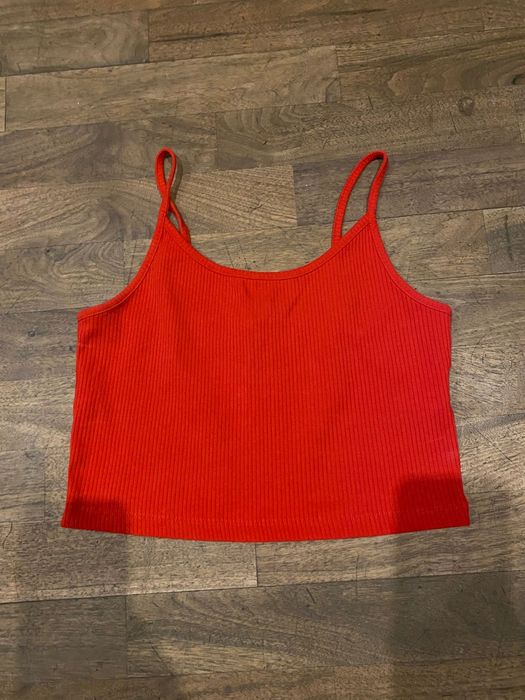 Dwa topy czarny czerwony na lato s/m