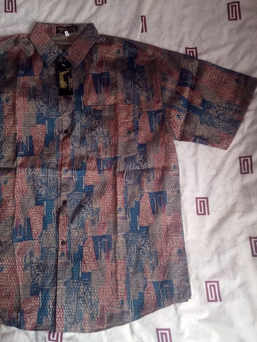 Продаю  новую  рубашку .