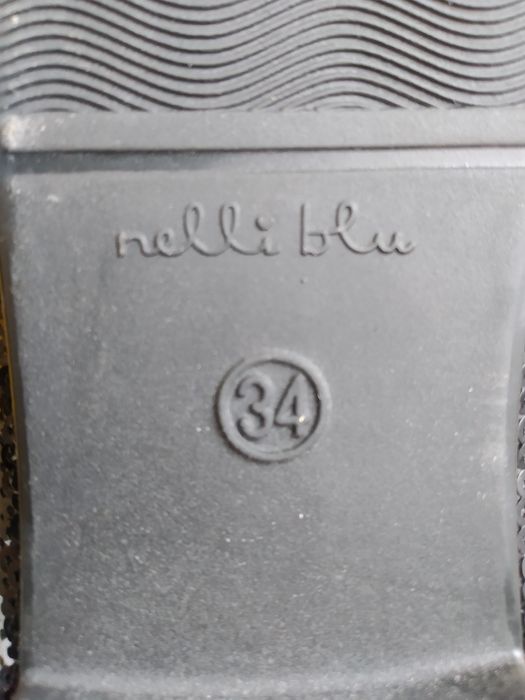 Buty wizytowe dla dziewczynki r. 34 + gratis