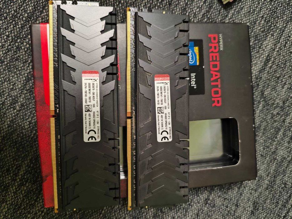 Продам  ОЗУ  DDR 4    2x8    16GB   HyperX Predator DDR4 3000MHz