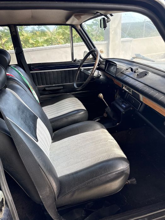 Fiat 124 de 1974 para restaurar