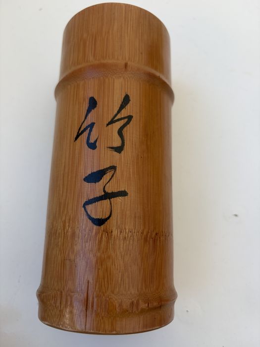 Porta-canetas em bambu ou vaso de flores