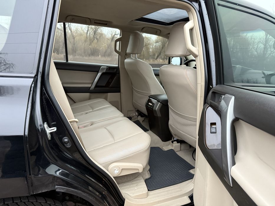 Тойота Прадо 150 4,0 люк кожа официал