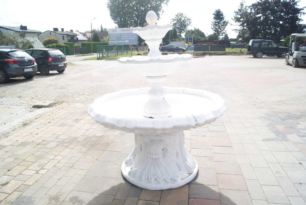Fontanna parkowo-ogrodowa z betonożywic