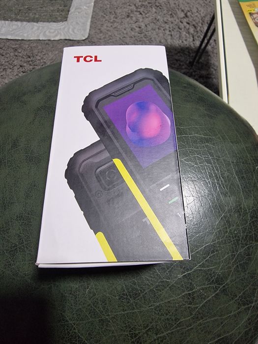 Telemóvel TCL novo