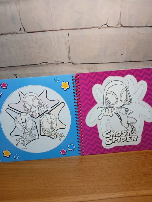 Kolorowanka wodna spidey z długopisem do napełnienia wody