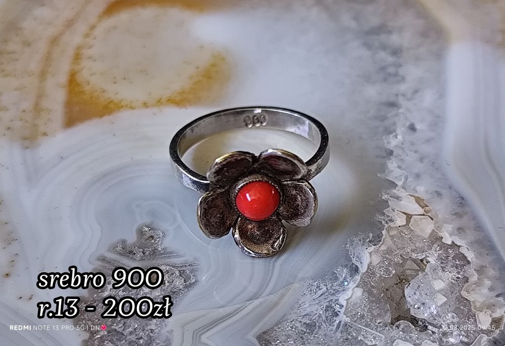 Stary srebrny pierścionek kwiat koral