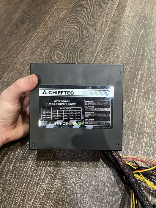 Блок питания Chieftec 600w, Блок живлення 600 ват
