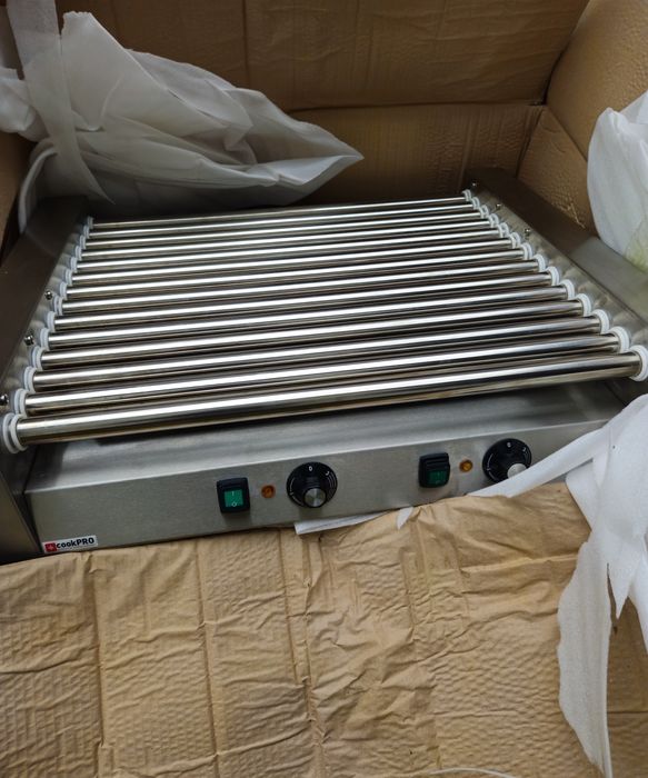 Roller grill do parówek firmy CookPro