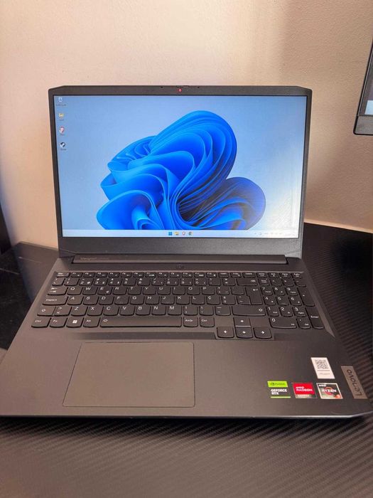 Lenovo IdeaPad Gaming 3 15ACH6 (Ryzen 5 / RTX 2050 / 16GB RAM)