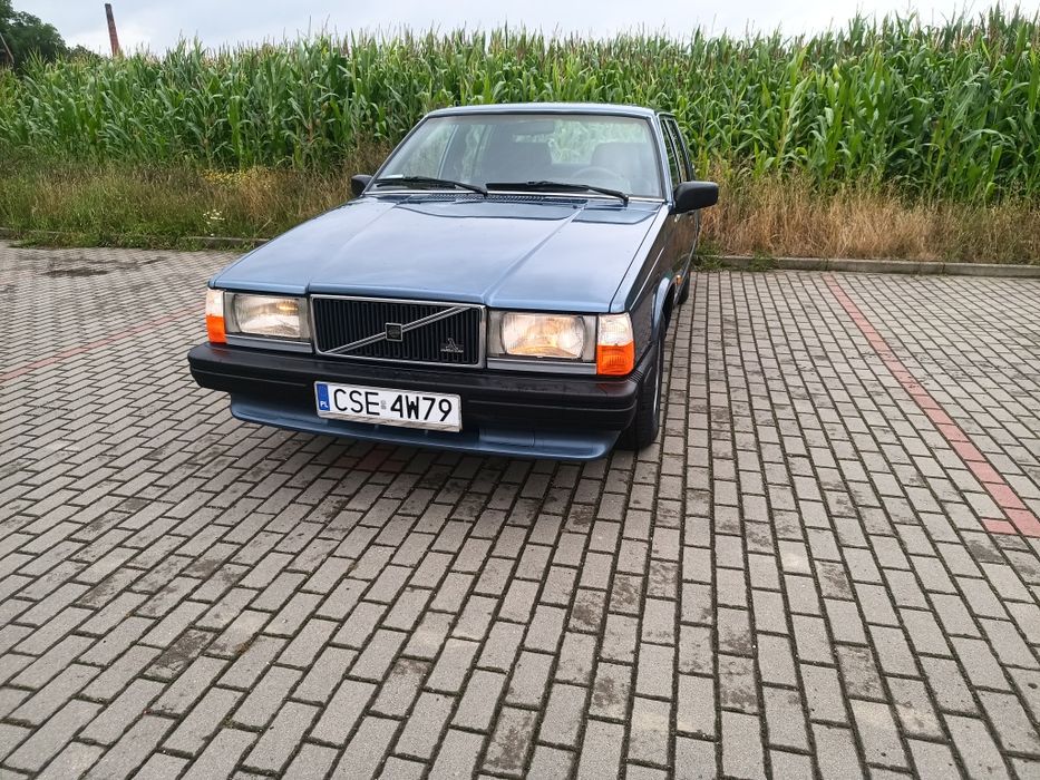 Ładne Volvo 740GL