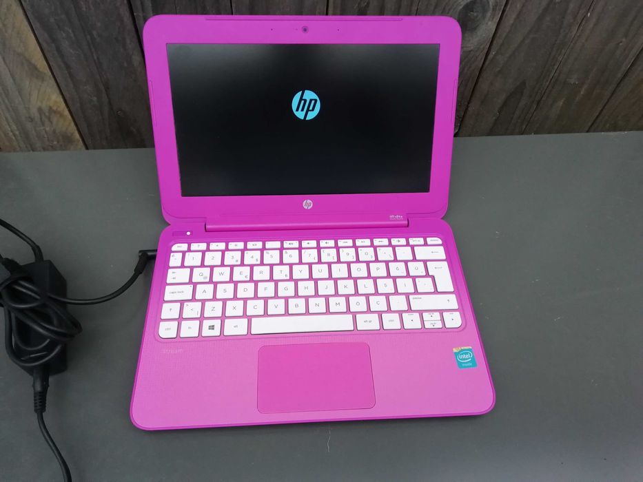 hp dts intel inside laptop retro windows 8 mały zgrabny pink