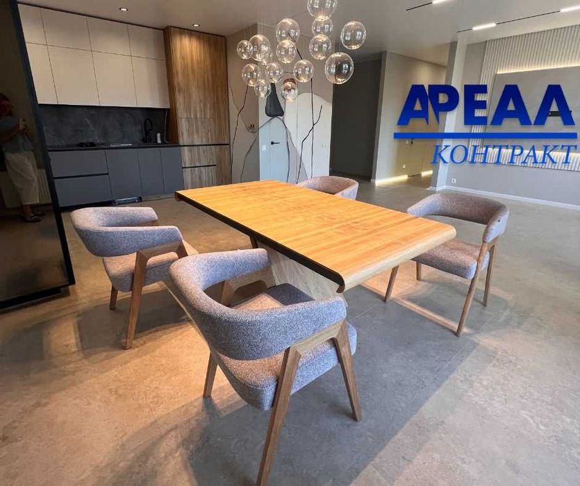 Продам 2-х кімнатну квартиру у "Короні Ренесансу".