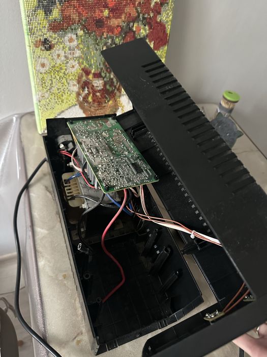 UPS Джерело безперебійного живлення