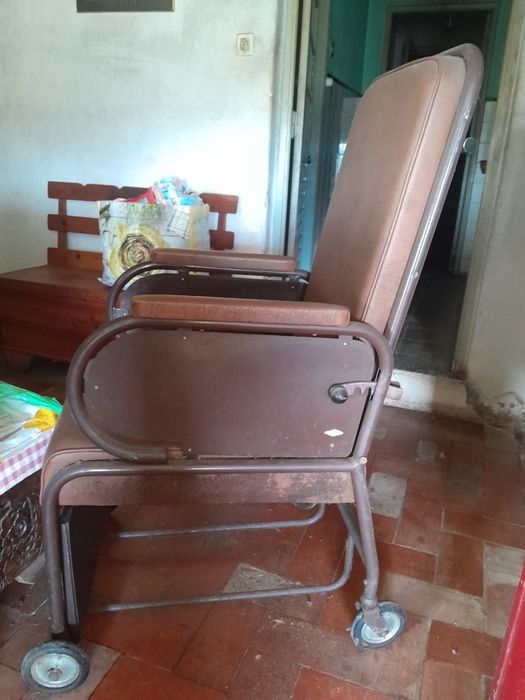 Cadeira de rodas poltrona em bom estado