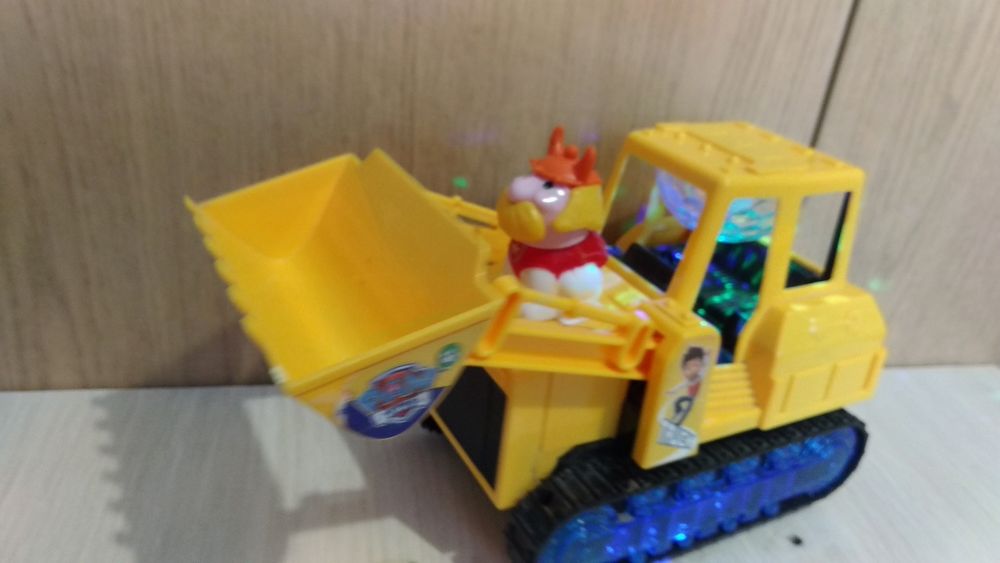 Музичний дитячий іграшковий  трактор